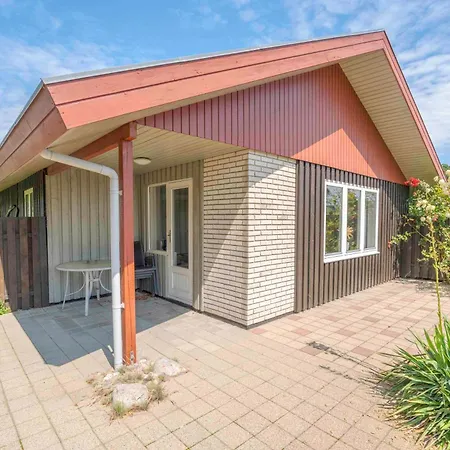 Lovely Summer House In Haarby By Helnaes Bay Holiday home *